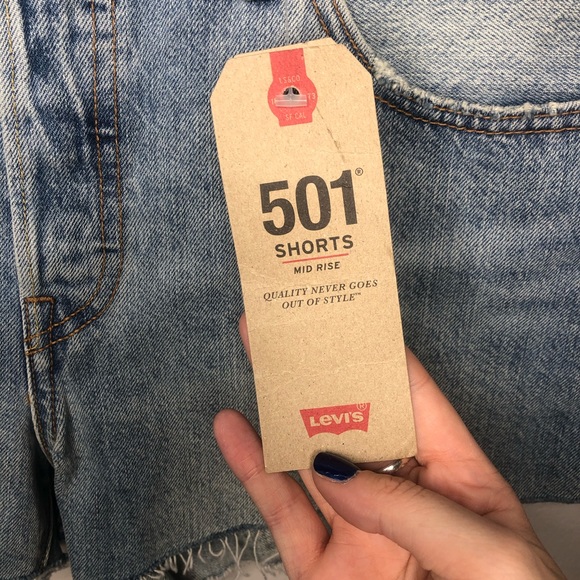 Levi's 501 Mid Rise Cut Off Denim Shorts Size 29 - Picture 5 of 8